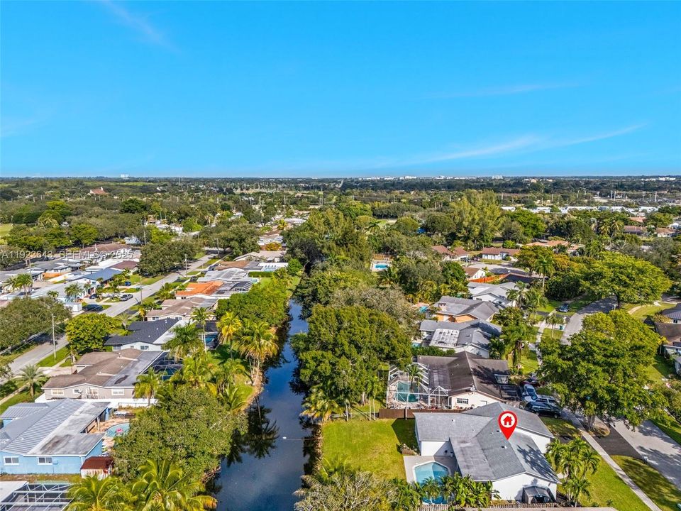 For Sale: $779,000 (3 beds, 2 baths, 1824 Square Feet)