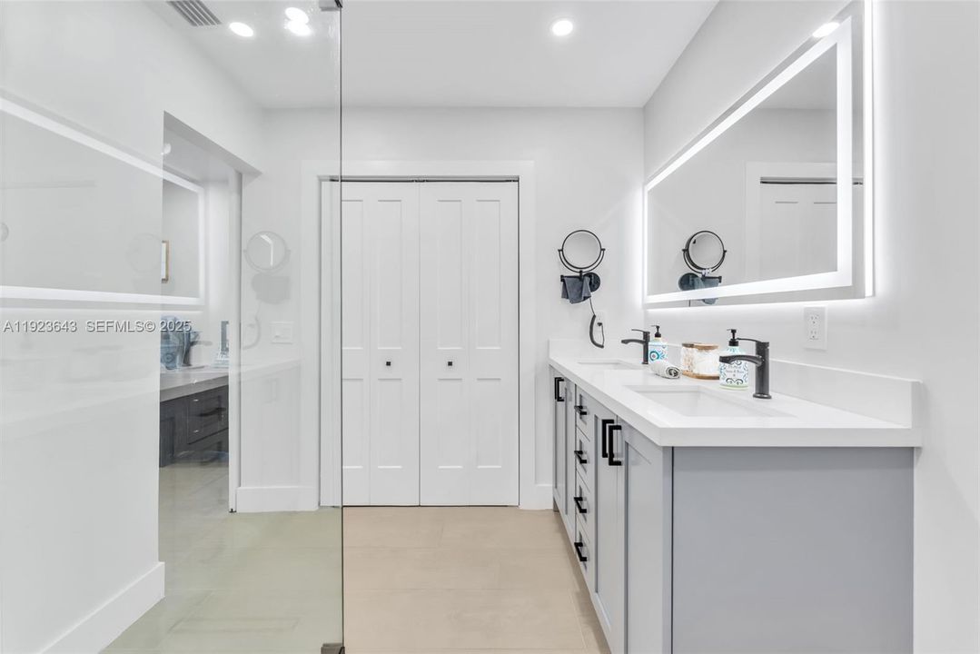 For Sale: $779,000 (3 beds, 2 baths, 1824 Square Feet)