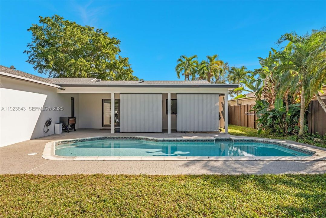 For Sale: $779,000 (3 beds, 2 baths, 1824 Square Feet)