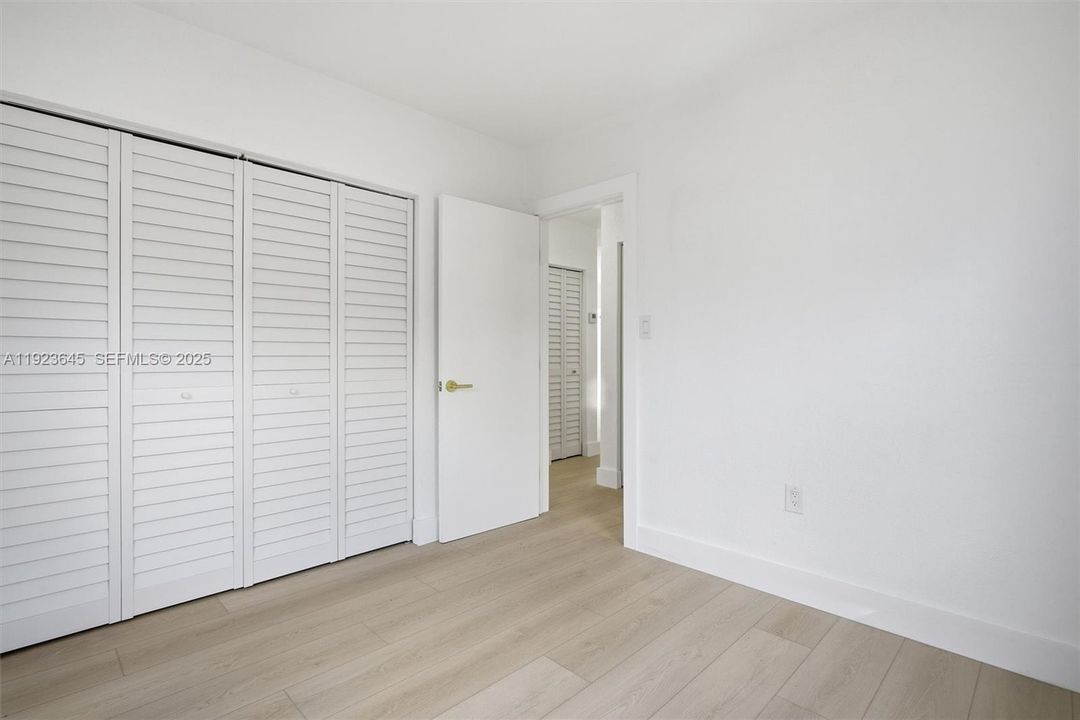 For Sale: $724,900 (3 beds, 2 baths, 942 Square Feet)