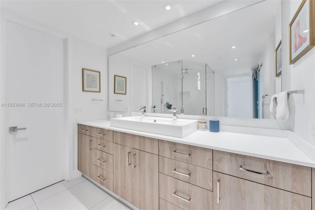 For Rent: $8,500 (4 beds, 3 baths, 2360 Square Feet)