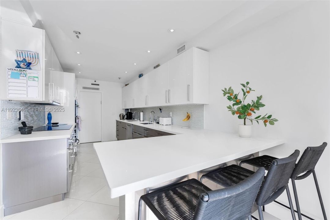 For Rent: $8,500 (4 beds, 3 baths, 2360 Square Feet)