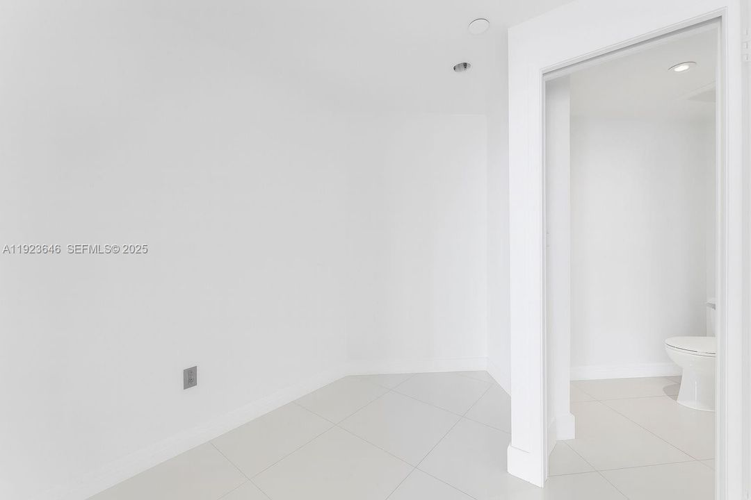 For Rent: $8,500 (4 beds, 3 baths, 2360 Square Feet)