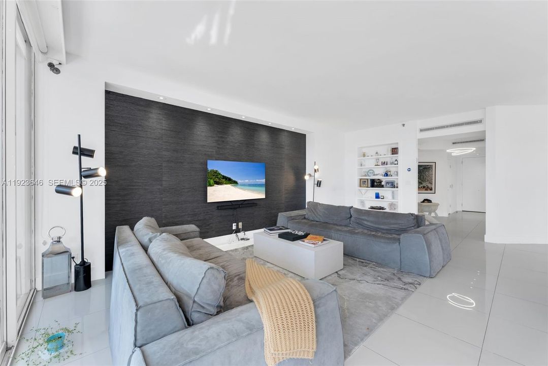 For Rent: $8,500 (4 beds, 3 baths, 2360 Square Feet)