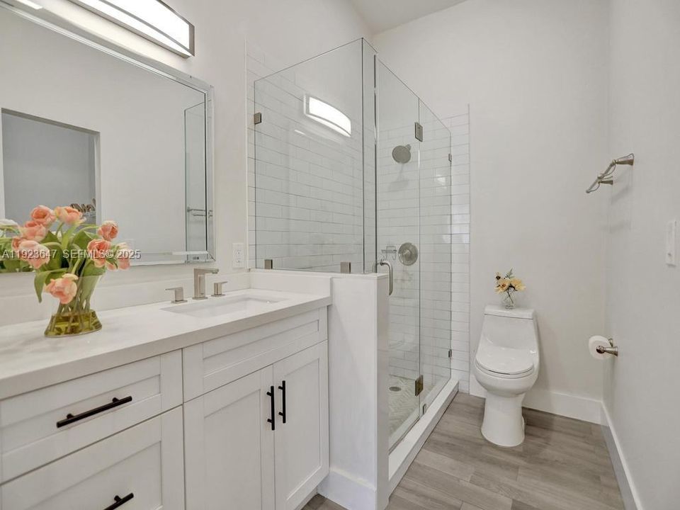 For Rent: $2,500 (2 beds, 2 baths, 900 Square Feet)