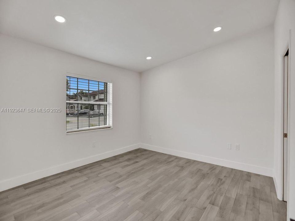 For Rent: $2,500 (2 beds, 2 baths, 900 Square Feet)