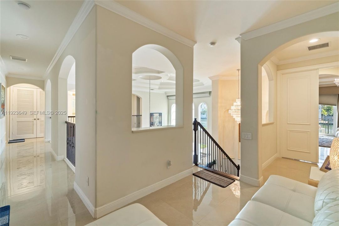 For Sale: $4,100,000 (5 beds, 6 baths, 4882 Square Feet)