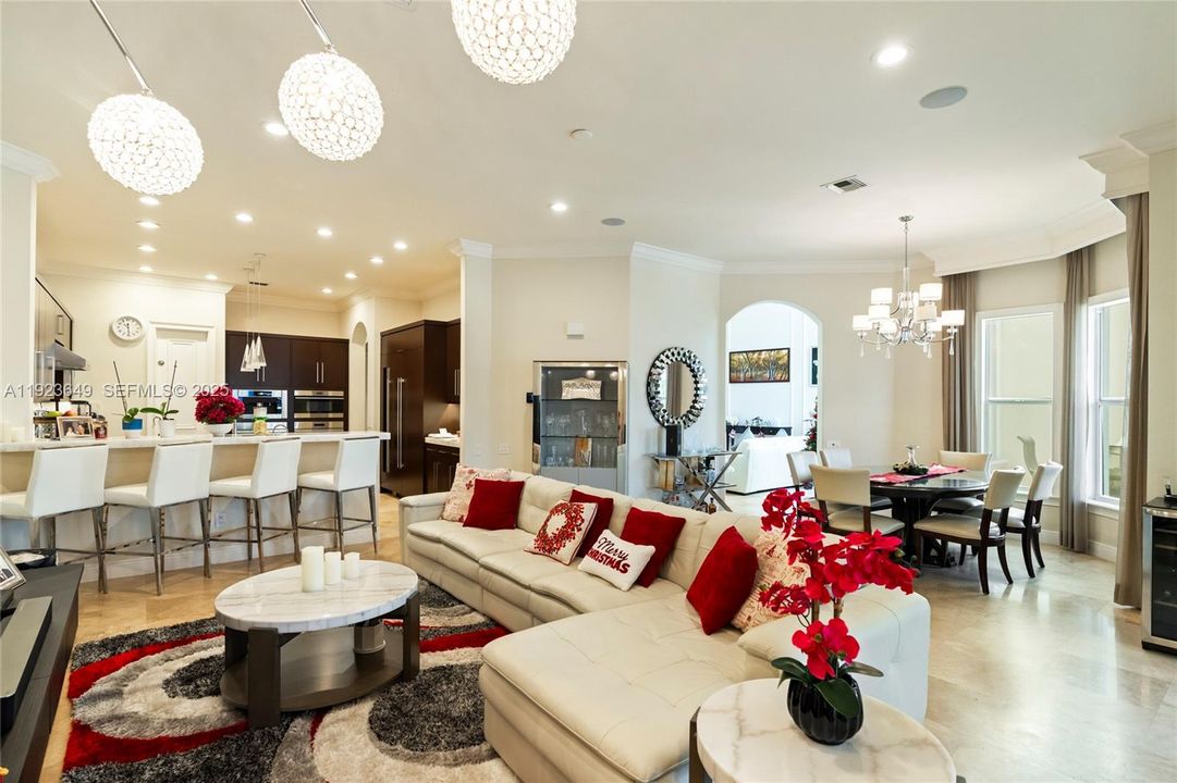 For Sale: $4,100,000 (5 beds, 6 baths, 4882 Square Feet)