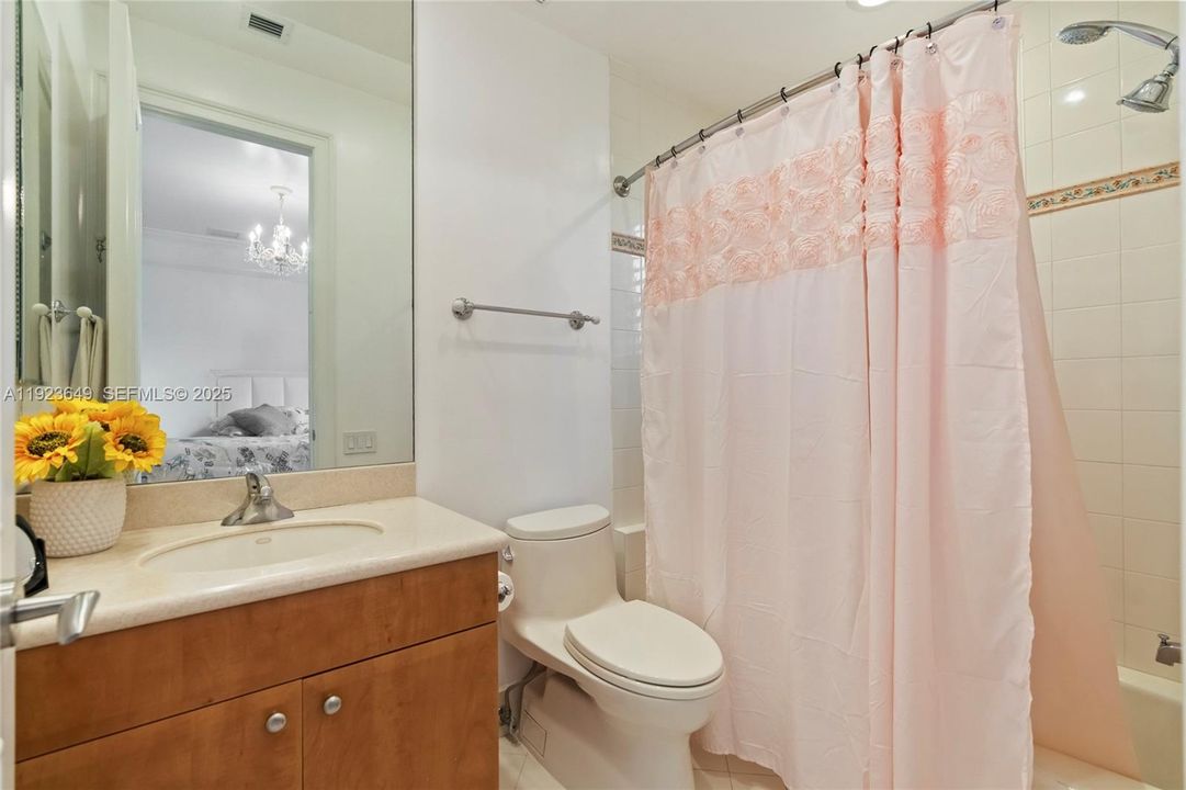 For Sale: $4,100,000 (5 beds, 6 baths, 4882 Square Feet)