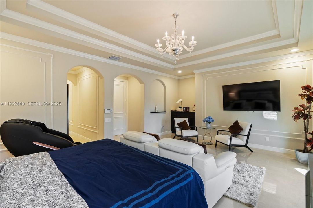 For Sale: $4,100,000 (5 beds, 6 baths, 4882 Square Feet)