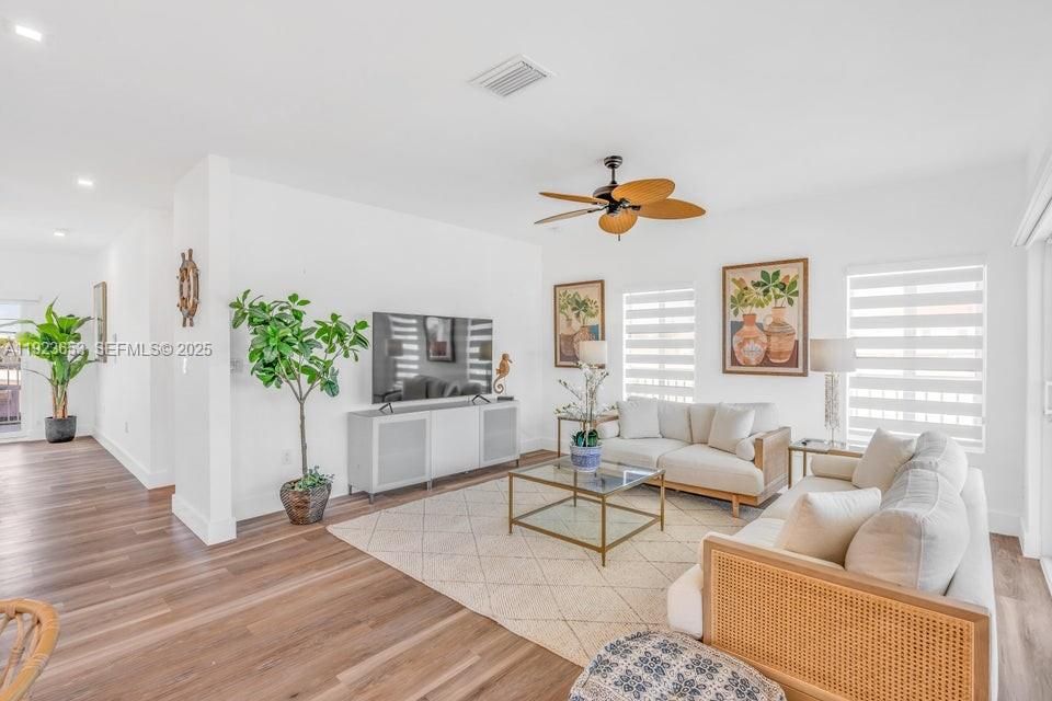 待售: $1,995,000 (5 贝兹, 3 浴室, 3184 平方英尺)