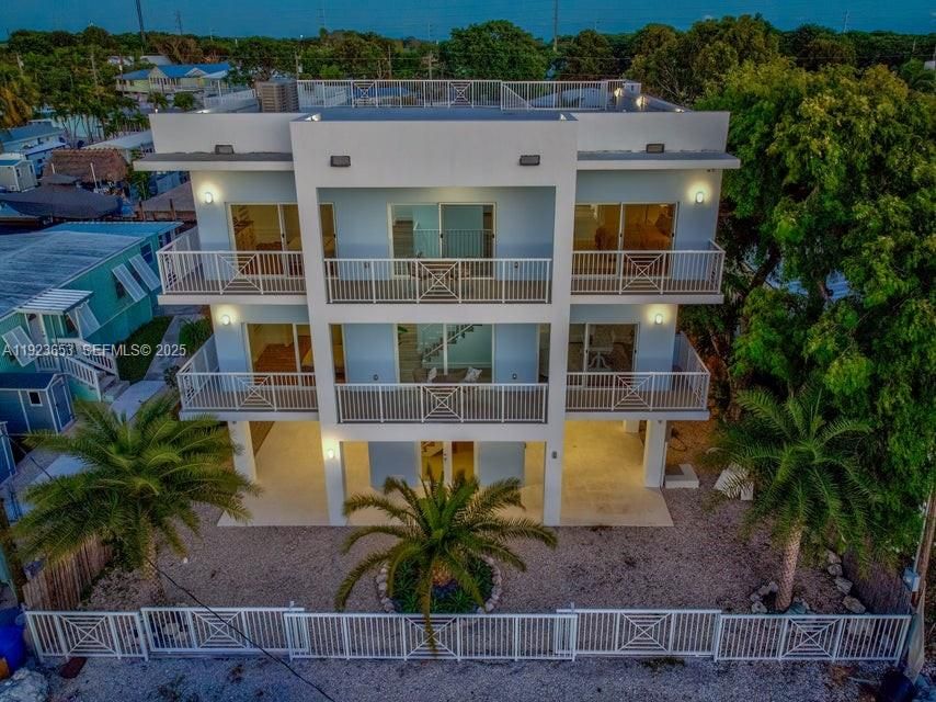 待售: $1,995,000 (5 贝兹, 3 浴室, 3184 平方英尺)