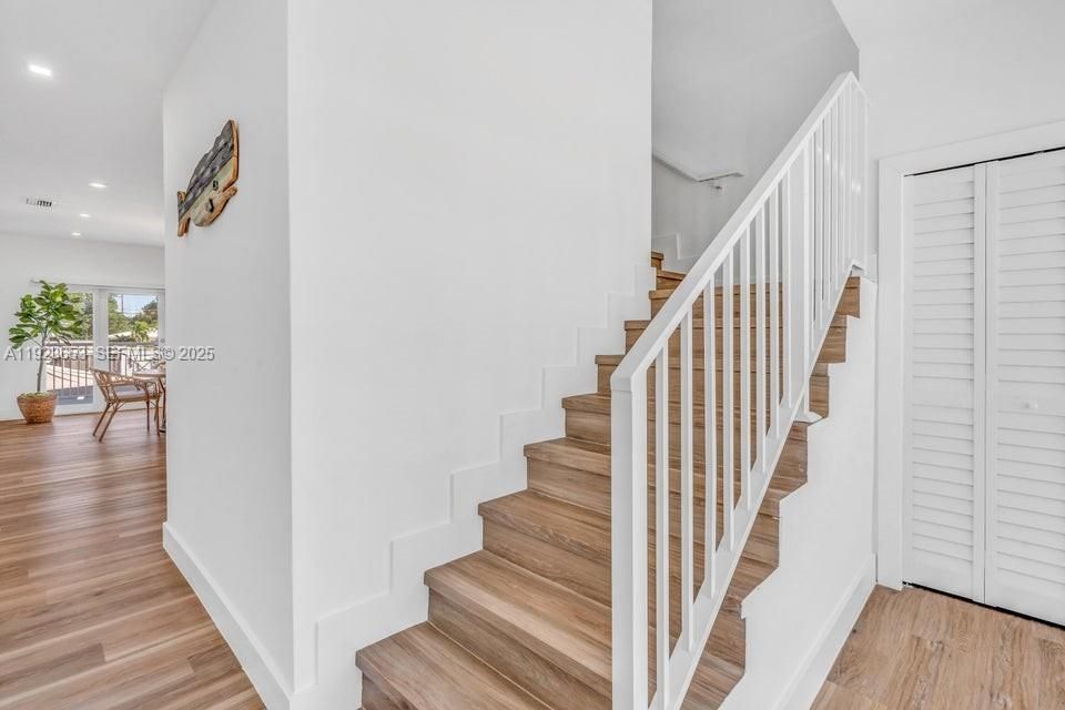 待售: $1,995,000 (5 贝兹, 3 浴室, 3184 平方英尺)