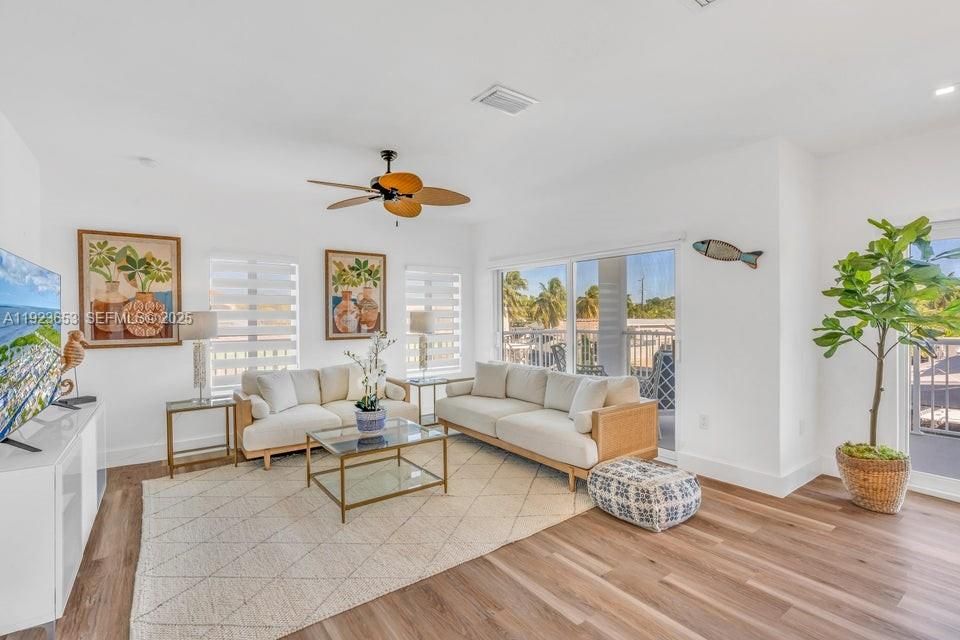 待售: $1,995,000 (5 贝兹, 3 浴室, 3184 平方英尺)