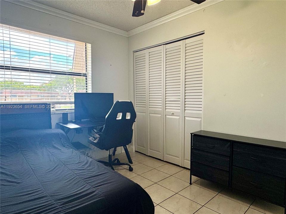 For Rent: $2,200 (2 beds, 2 baths, 750 Square Feet)