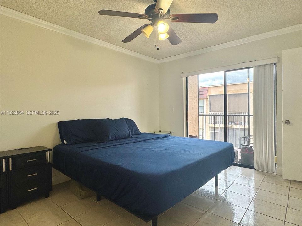 For Rent: $2,200 (2 beds, 2 baths, 750 Square Feet)