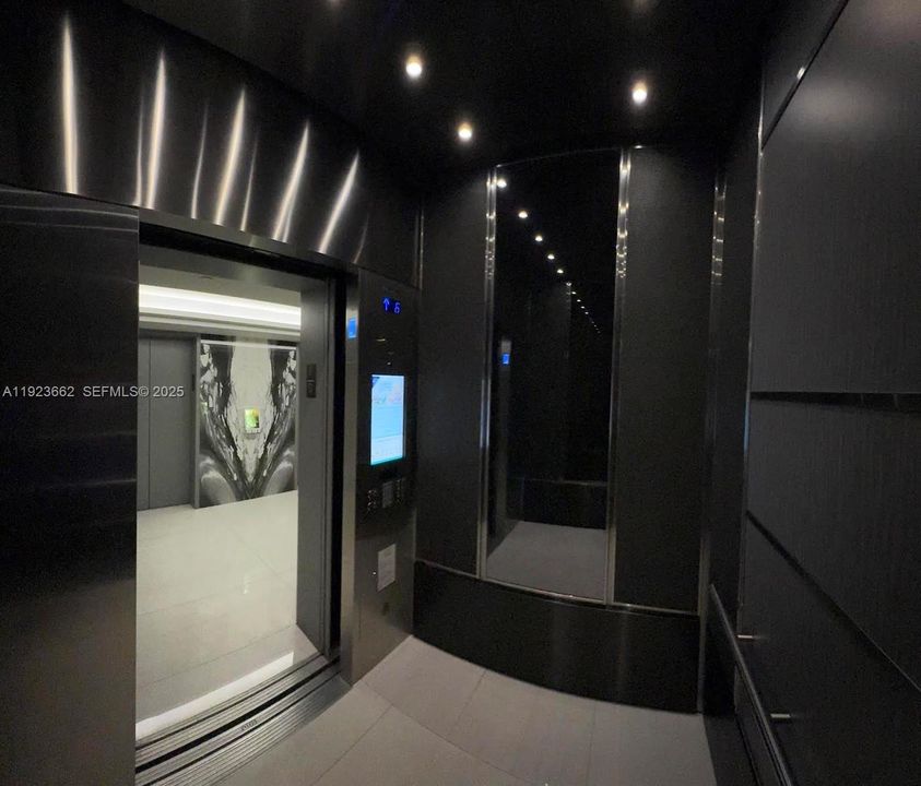 待售: $2,450,000 (3 贝兹, 2 浴室, 1559 平方英尺)