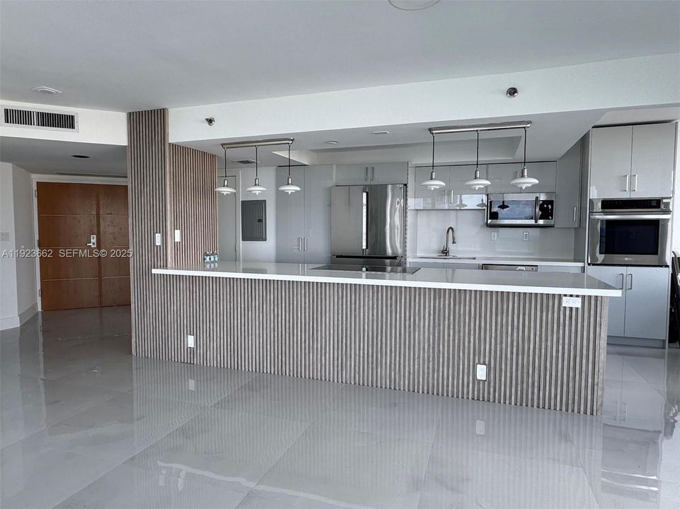 待售: $2,450,000 (3 贝兹, 2 浴室, 1559 平方英尺)