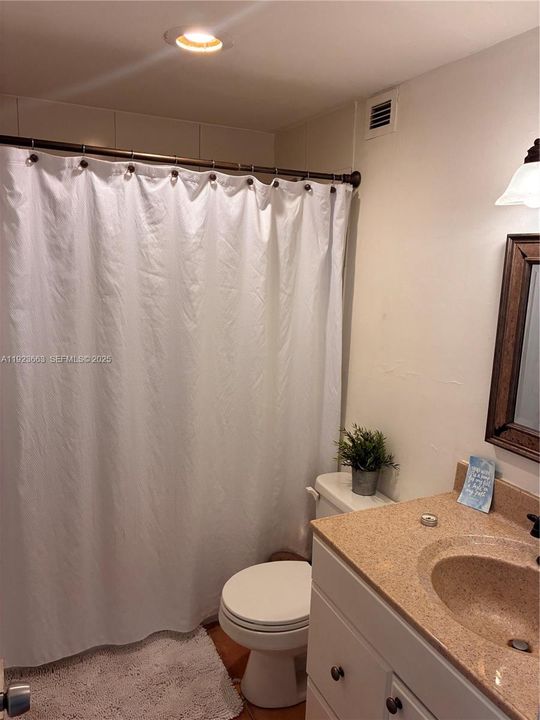 В аренду: $2,500 (1 спален, 1 ванн, 725 Квадратных фут)