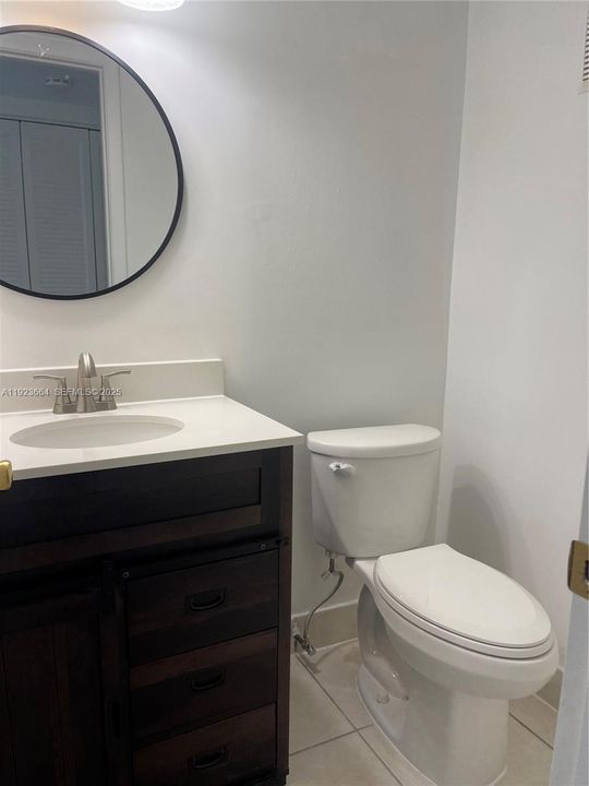 1/2 Bathroom