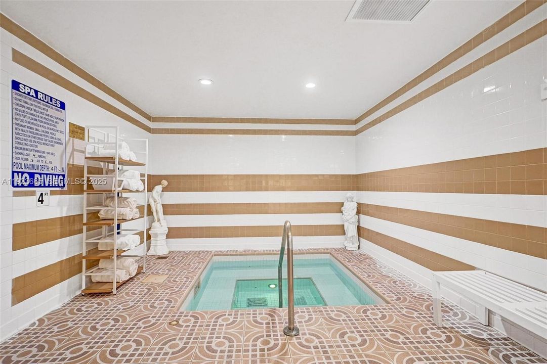 For Rent: $19,000 (2 beds, 4 baths, 3110 Square Feet)