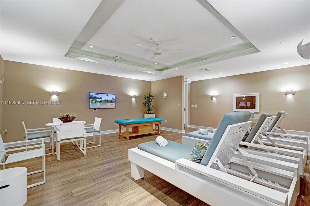 For Rent: $19,000 (2 beds, 4 baths, 3110 Square Feet)