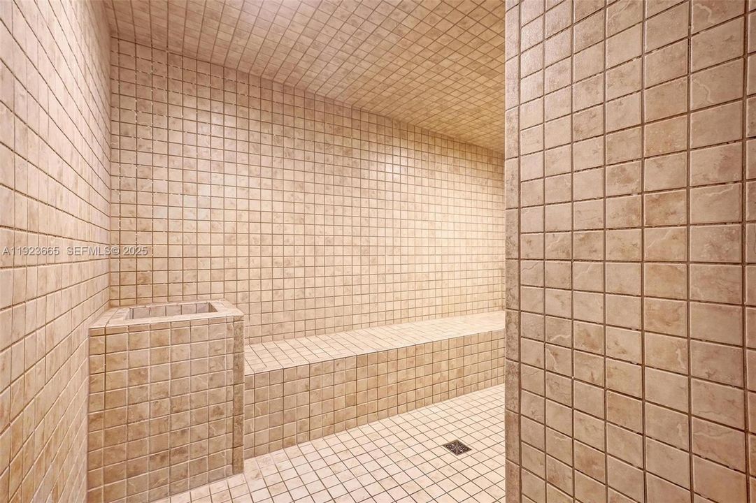 For Rent: $19,000 (2 beds, 4 baths, 3110 Square Feet)