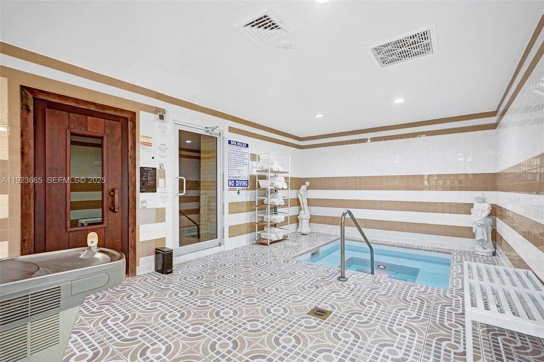 For Rent: $19,000 (2 beds, 4 baths, 3110 Square Feet)