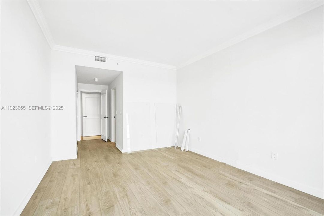 For Rent: $19,000 (2 beds, 4 baths, 3110 Square Feet)