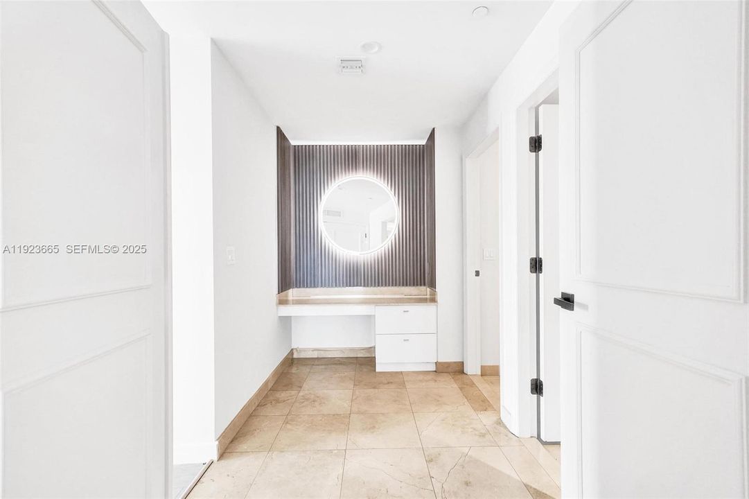 For Rent: $19,000 (2 beds, 4 baths, 3110 Square Feet)