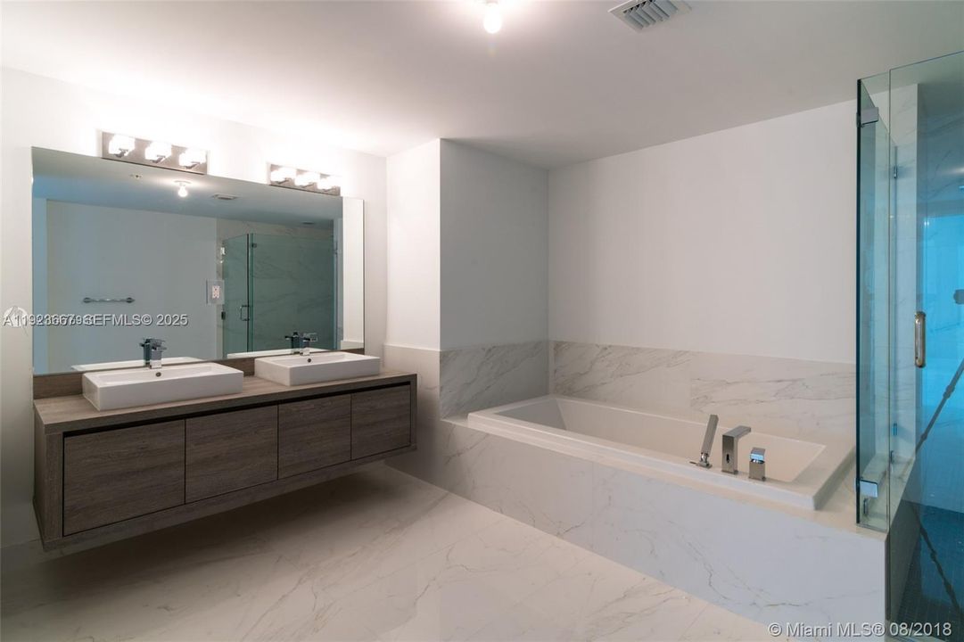 En Renta: $6,000 (3 camas, 2 baños, 1705 Pies cuadrados)