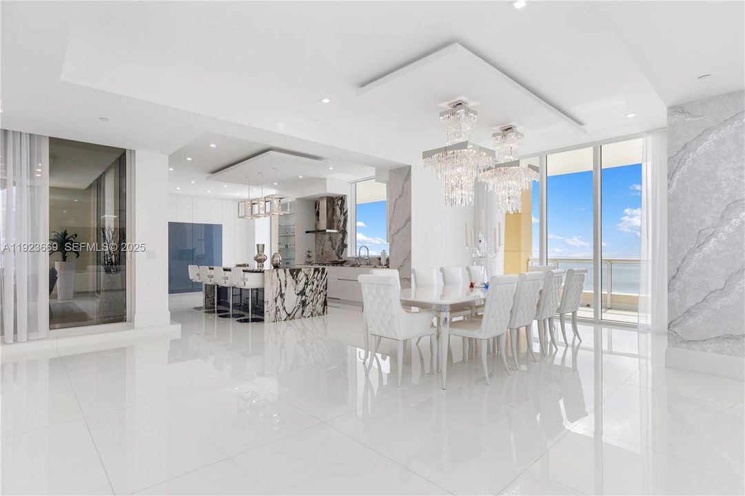 На продажу: $9,999,998 (6 спален, 6 ванн, 5672 Квадратных фут)