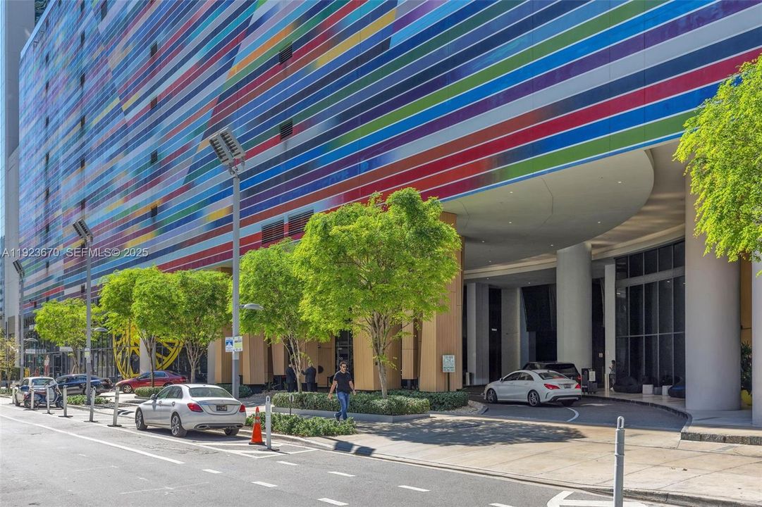 For Rent: $7,500 (2 beds, 2 baths, 1067 Square Feet)