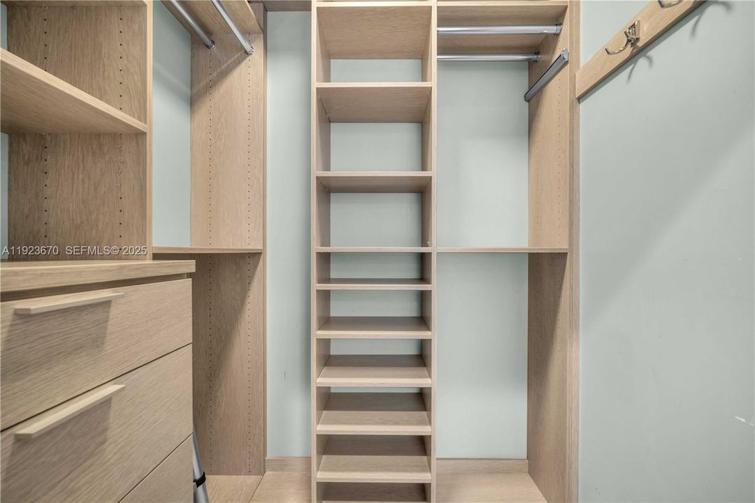 For Rent: $7,500 (2 beds, 2 baths, 1067 Square Feet)