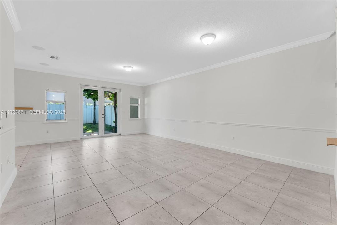 В аренду: $5,500 (3 спален, 3 ванн, 2344 Квадратных фут)