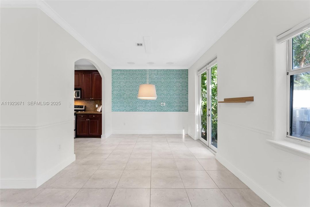 В аренду: $5,500 (3 спален, 3 ванн, 2344 Квадратных фут)