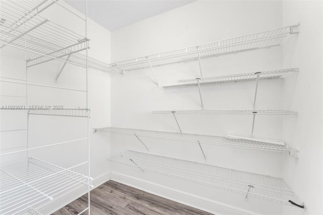 В аренду: $5,500 (3 спален, 3 ванн, 2344 Квадратных фут)