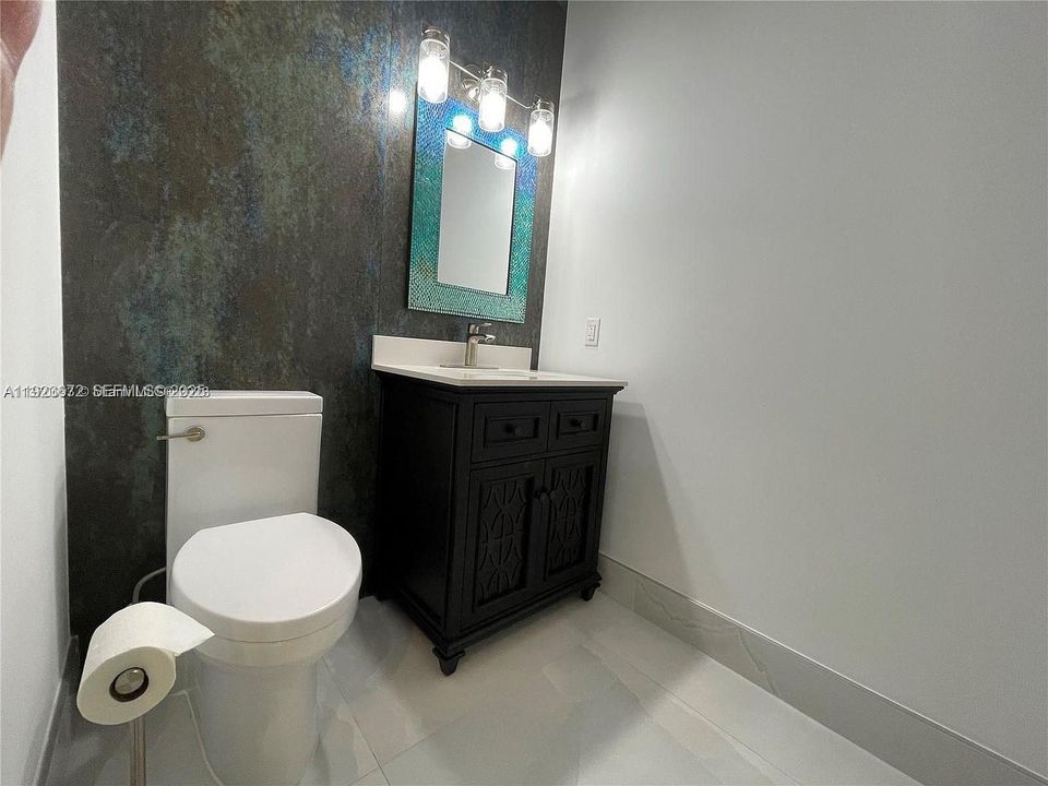 В аренду: $9,000 (4 спален, 3 ванн, 2750 Квадратных фут)