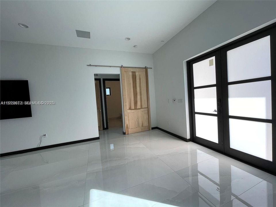 В аренду: $9,000 (4 спален, 3 ванн, 2750 Квадратных фут)