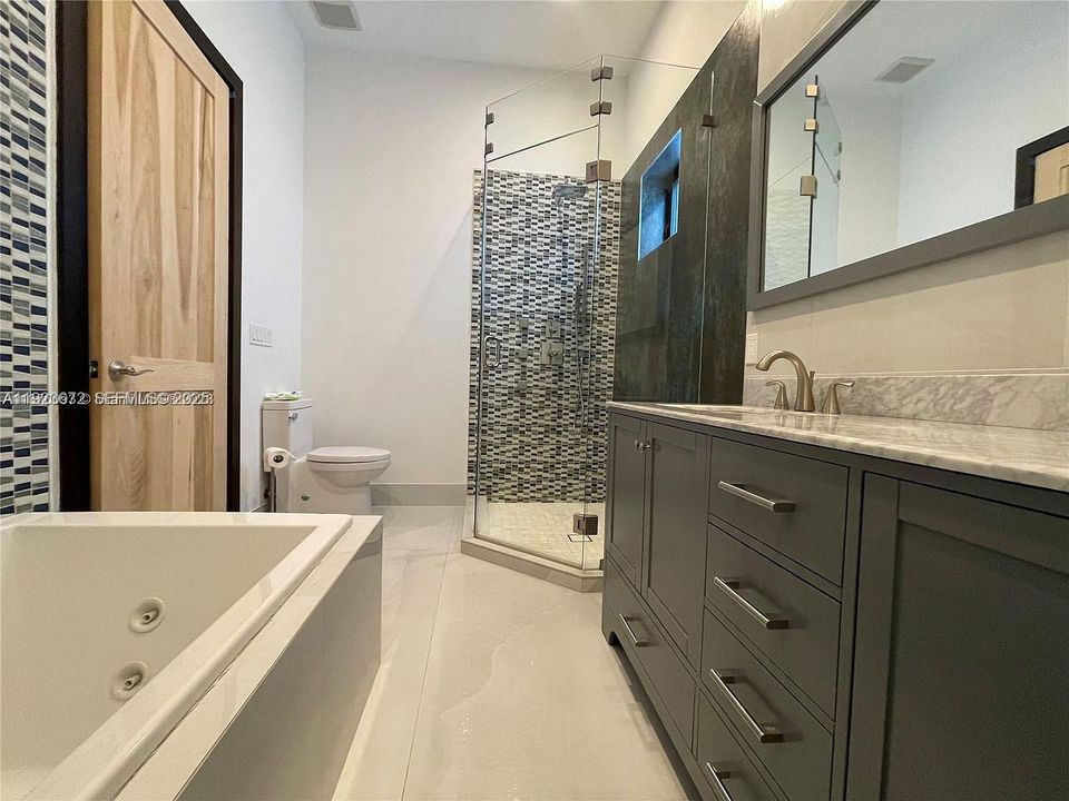 В аренду: $9,000 (4 спален, 3 ванн, 2750 Квадратных фут)