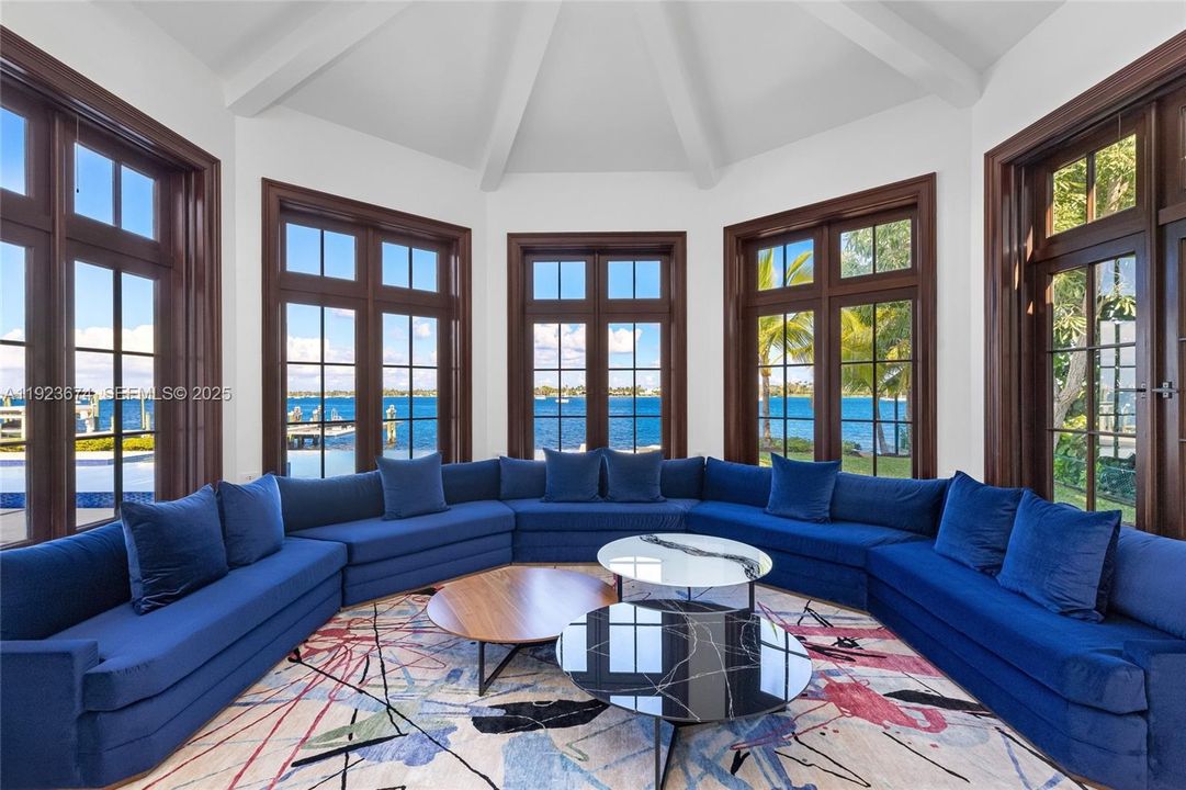 For Sale: $29,950,000 (7 beds, 6 baths, 9582 Square Feet)