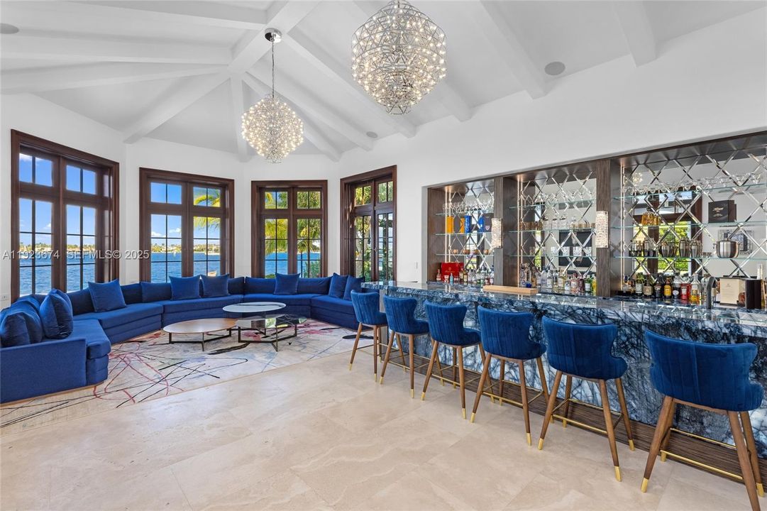 For Sale: $29,950,000 (7 beds, 6 baths, 9582 Square Feet)