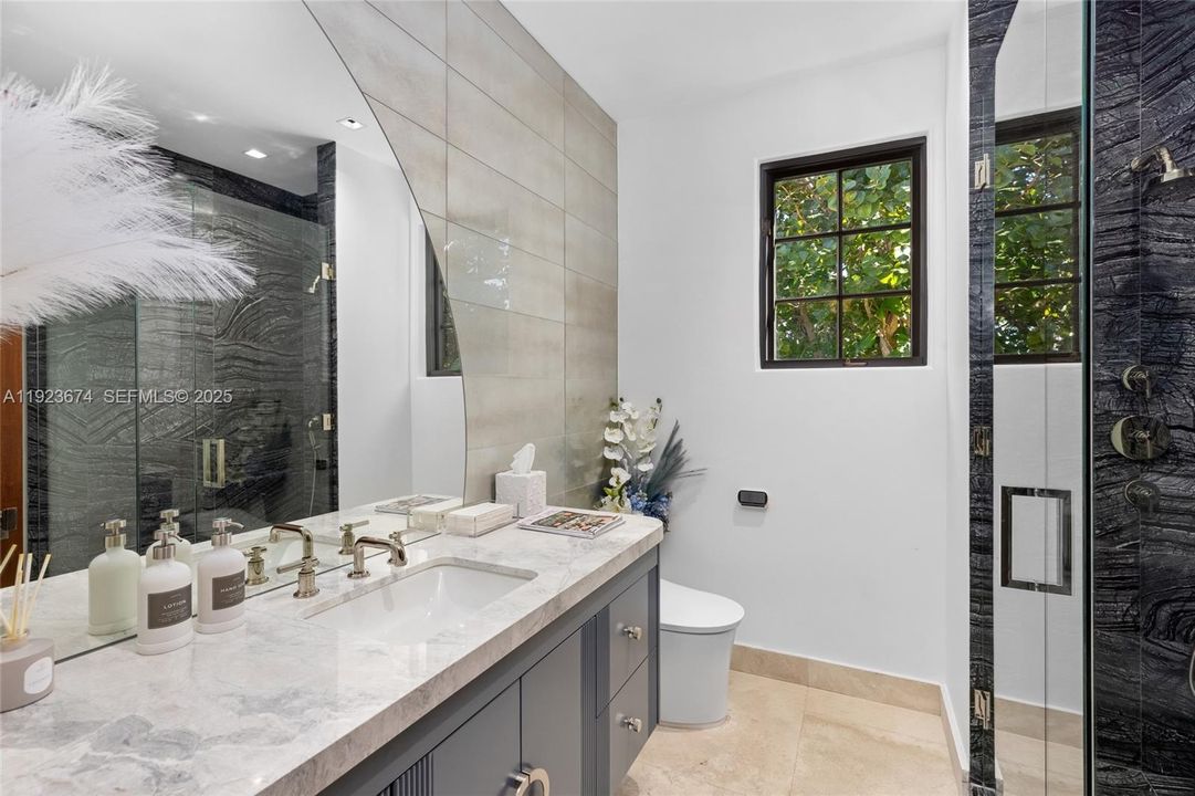 For Sale: $29,950,000 (7 beds, 6 baths, 9582 Square Feet)