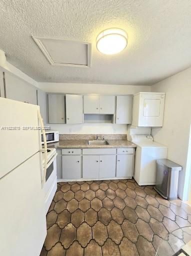 For Sale: $360,000 (3 beds, 2 baths, 1002 Square Feet)