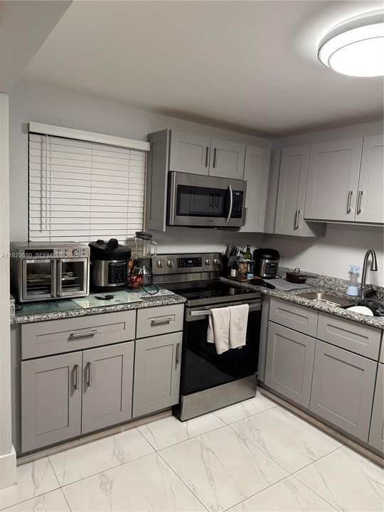 待售: $325,000 (2 贝兹, 2 浴室, 1194 平方英尺)