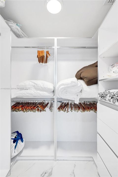 For Sale: $2,199,000 (3 beds, 4 baths, 2470 Square Feet)