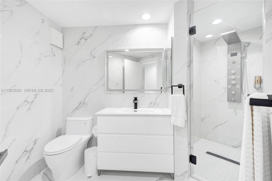 For Sale: $2,199,000 (3 beds, 4 baths, 2470 Square Feet)