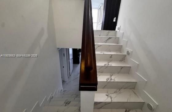 For Sale: $2,199,000 (3 beds, 4 baths, 2470 Square Feet)