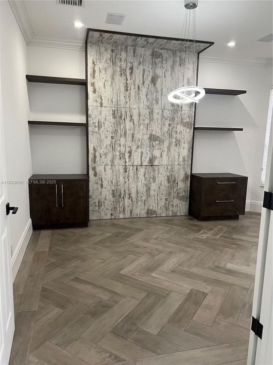 For Rent: $6,000 (4 beds, 3 baths, 2525 Square Feet)