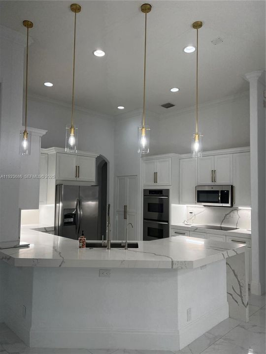 For Rent: $6,000 (4 beds, 3 baths, 2525 Square Feet)